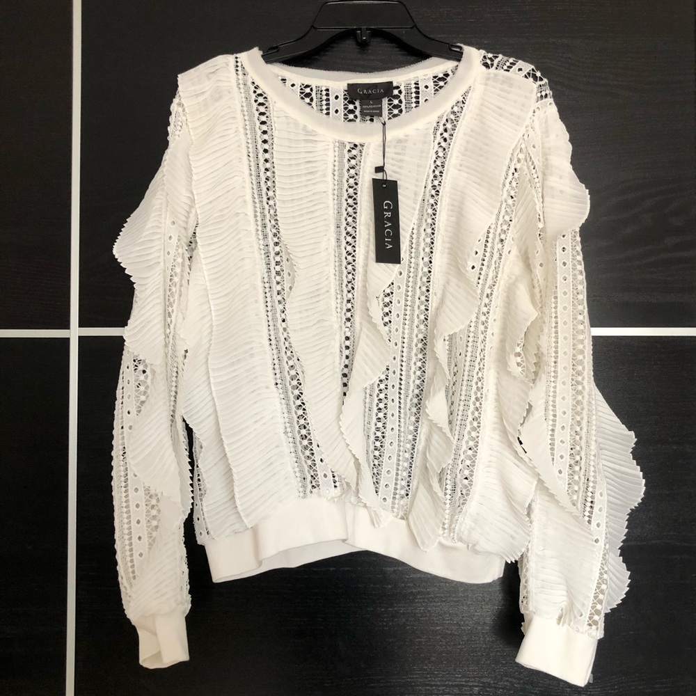 NWT- WHITE RUFFEL BLOUSE DRESSY WORK